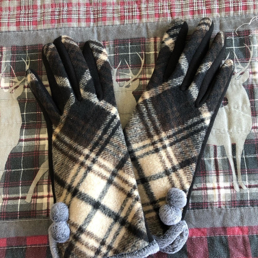 NWT gloves, size small